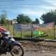 Lapangan Bola Voli Rusak Oleh Pengurugan, Pemuda Desa Terung Protes Dengan Memasang Spanduk.