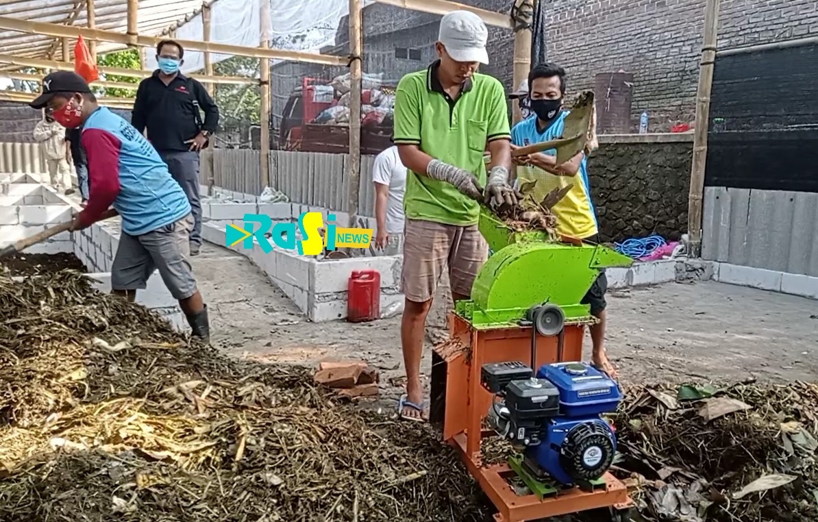 Pemuda di Desa Sidokerto Kembangkan Cacing Dari Media Sampah Organik Warga