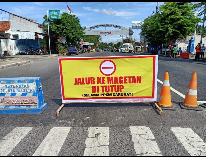 Tutup Total Jalur Maospati - Magetan, Ini Jam Boleh Lewat Kendaraan