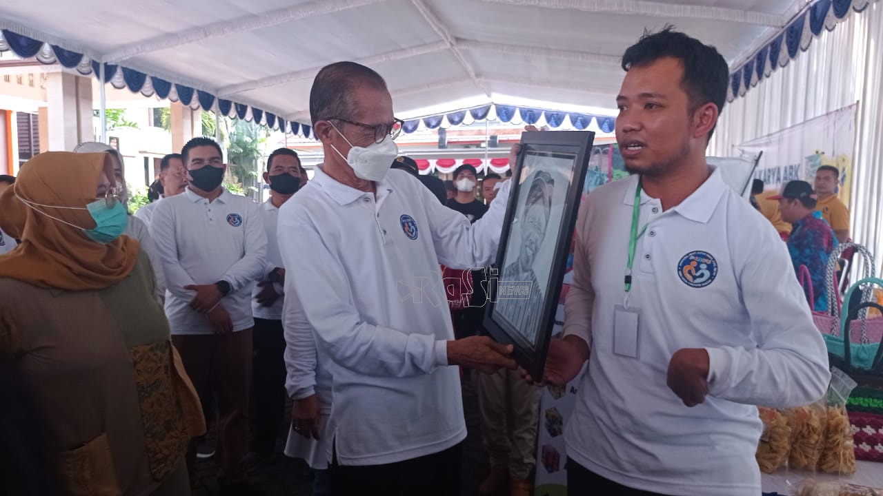 Disabilitas Bangkit, Ratusan Difabell Magetan Pamer Karya Mereka. 