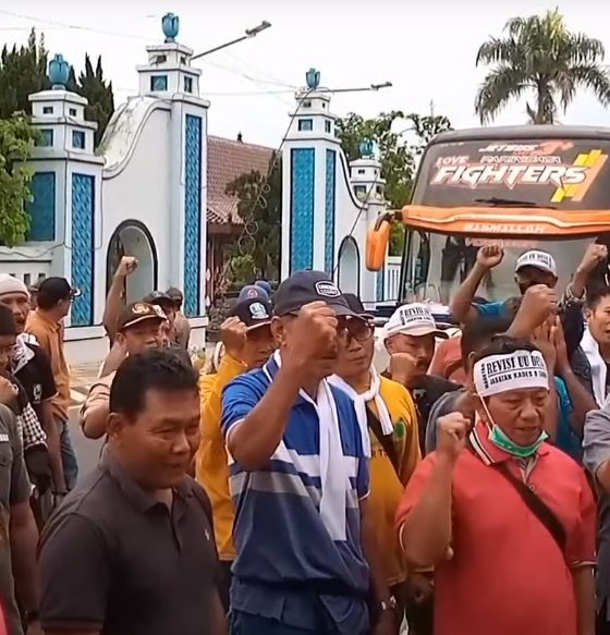 Rombongan Kades Magetan Mengalami Kecelakaan di Tol Tegal Saat Pulang Usai Demo di Jakarta.