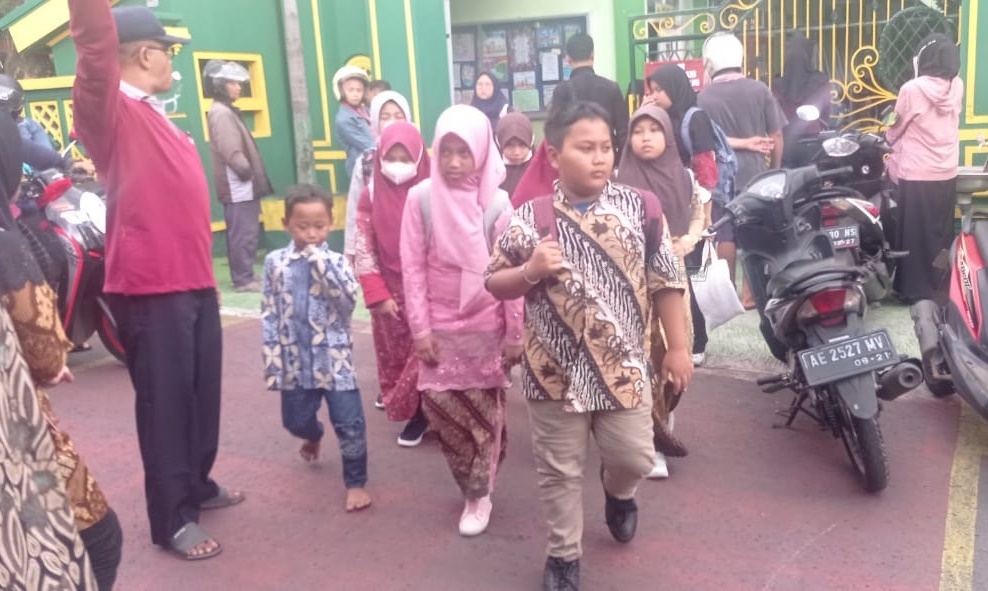 Siswa SD SMP Magetan (Hari Ini) Kenakan Baju Adat Setiap Tanggal 3.