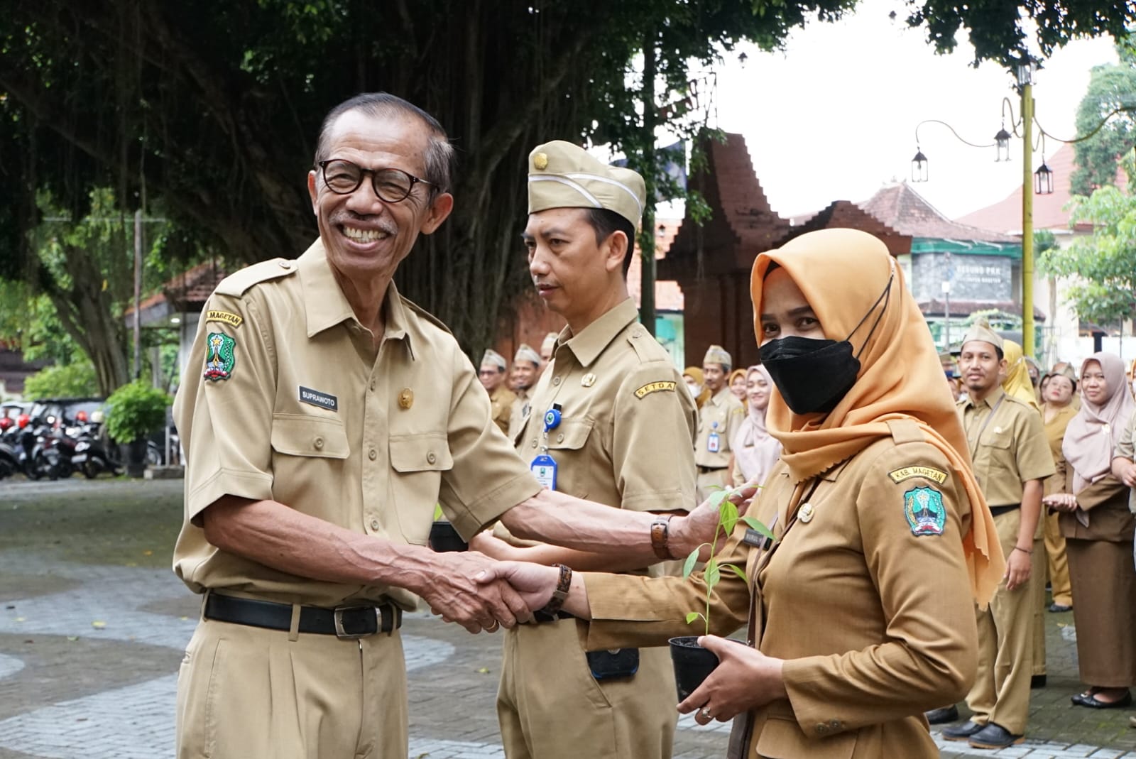 Cabai Menjadi Faktor Pemicu Inflasi, Bupati Magetan Ajak ASN Tanam Cabai.