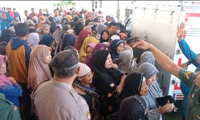 Ratusan Warga Magetan Serbu Sembako Pasar Murah Disperindag Provinsi Jatim.
