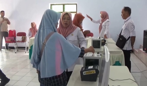 Simulasi Pilkades E Voting, Tinggal Ndudul Satu Menit Bisa 5 Pemilih 2 Menit Sudah Diketahui Pemenangnya.