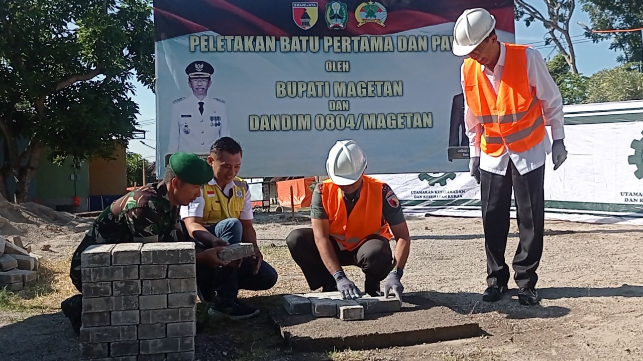 Taman Dharmawangsa Magetan Dipercantik Dengan Paving Blok, Warga Bisa Wisata Kuliner dan Nongkrong.
