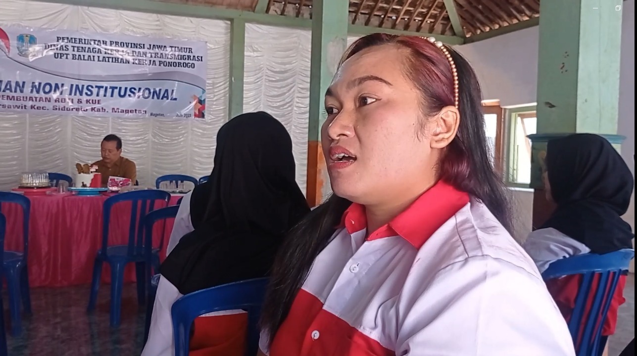 Dari Pelatihan Pembuatan Kue di Desa Sumber Sawit, Warga Mandiri Memanfaatkan Sumber Daya Alam Untuk Peningkatan Perekonomian.