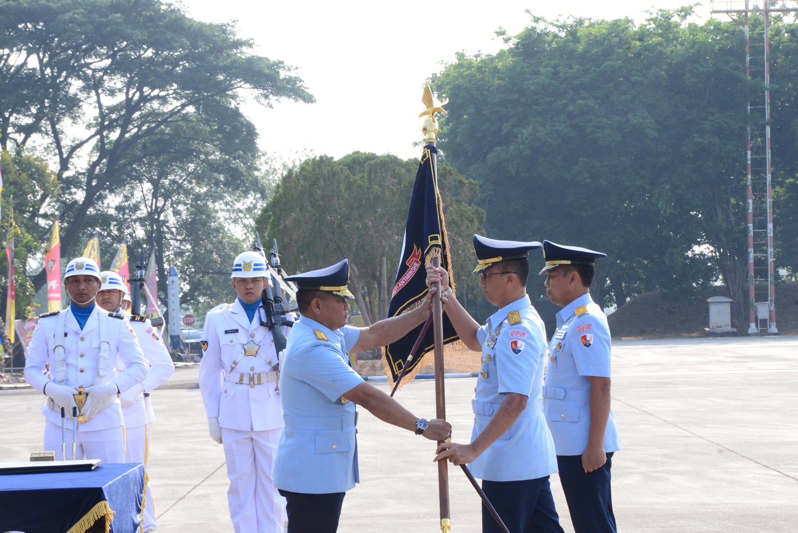 Tongkat Komando Lanud Iswahjudi Berpindah Dari Marsma TNI Wastum ke Marsma TNI Firman Dwi Cahyono