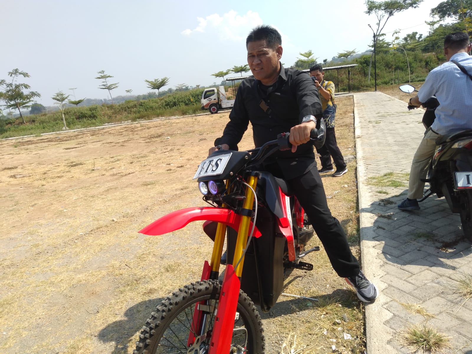 Jajal Kendaraan Listrik Buatan ITS, Ini Kata Ketua DPRD Magetan.