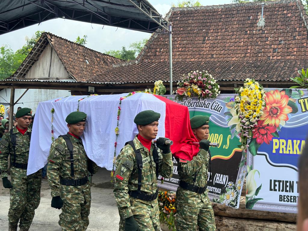 Selain mendapat Kenaikan Pangkat Istimewa, Keluarga Praka Dwi Bekti Juga Akan Mendapat Santunan Dari Asabri.