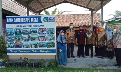 Cerita Warga Desa Kedungbocok Sidoarjo Belajar Membuat Kursi Dari Botol Plastik.