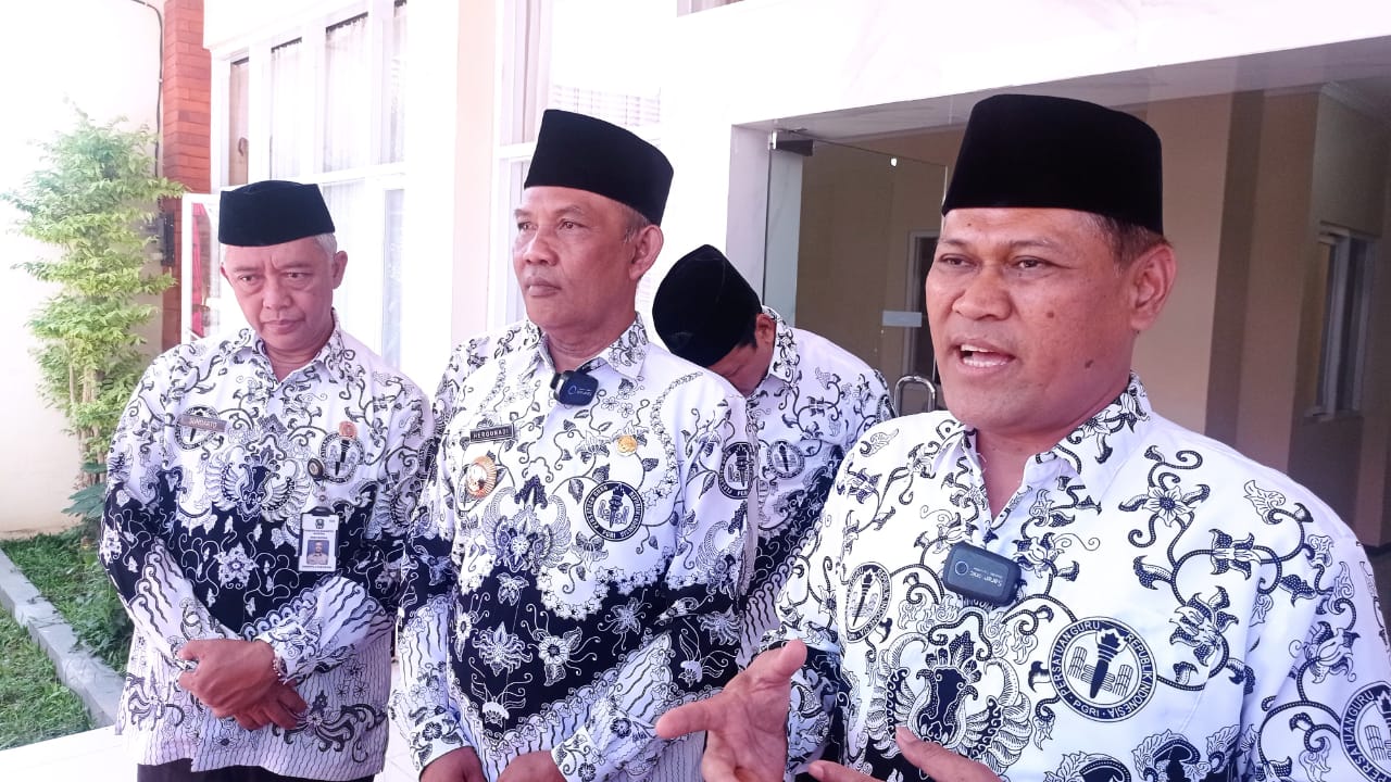 Peringati HUT PGRI, Ketua DPRD Magetan Pastikan Sinergitas Dengan Pemkab Sejahterakan Guru.