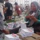 Berkah Melipat Surat Suara, Rosmiyatun Mengaku Akan Digunakan Memperbaiki Kandang Sapi.