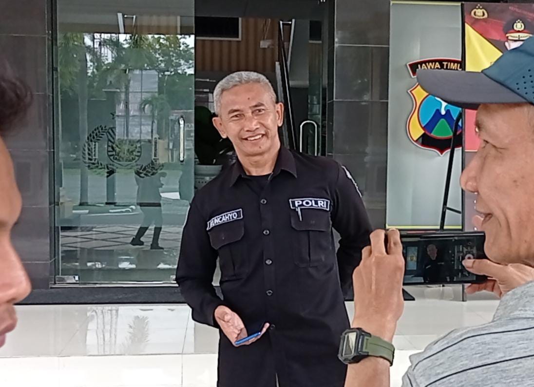 Densus 88 Amankan Pekerja Pembuat Sepatu Kulit di Magetan Terkait Jaringan Teroris.