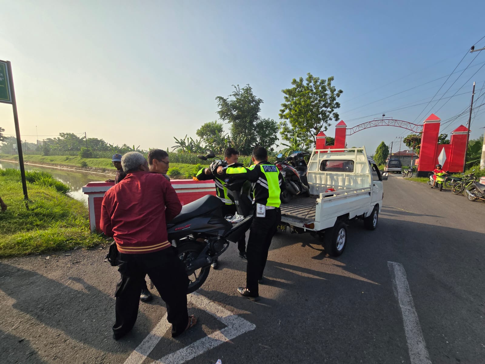 Ditabrak dari Belakang, Pemotor di Magetan Tewas Tertabrak Mobil Tak Diketahui Identitasnya.