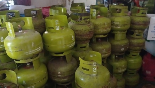 Warga Kesulitan Dapatkan LPG Subsidi 3 Kilogram di Pengecer, Disperindag Magetan Pastikan Tak Ada Pengurangan Stok di Tingkat Pangkalan.
