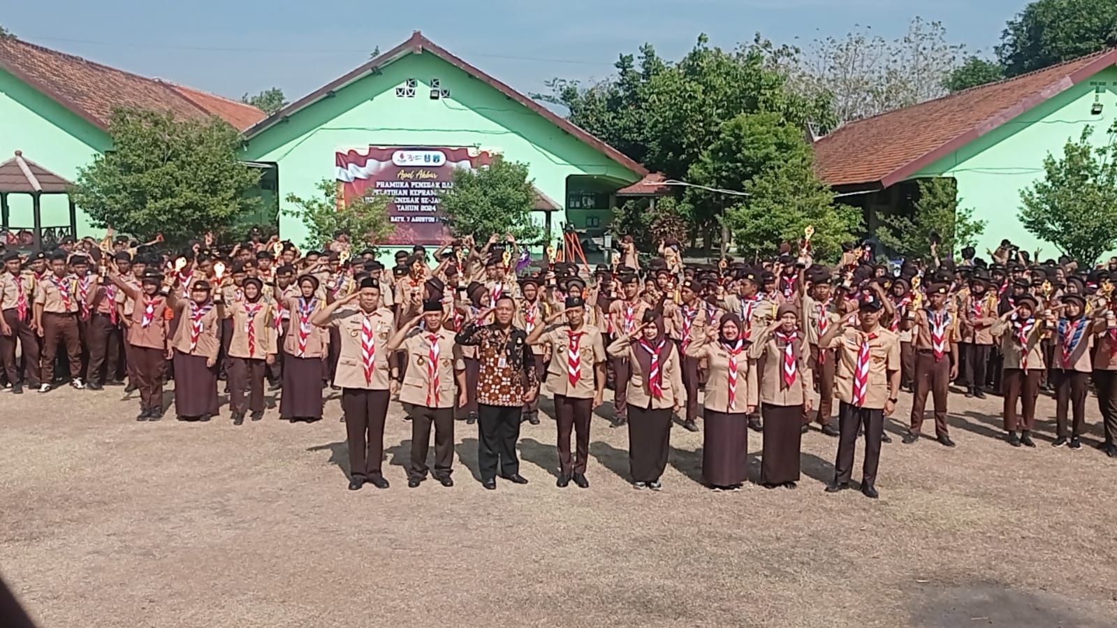 Kegiatan Gelar Apel Akbar Pramuka Penegak dan Pelatihan Kepramukaan Tingkat Penegak Jenjang SMA se Jawa Timur 2024 Pecahkan Rekor Terbanyak di Jawa Timur