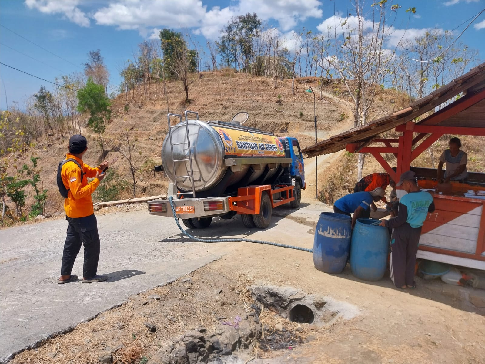 Kekeringan Meluas, BPBD Ponorogo Telah Lakukan 113 Droping Air Bersih ke 15 Desa Terdampak.