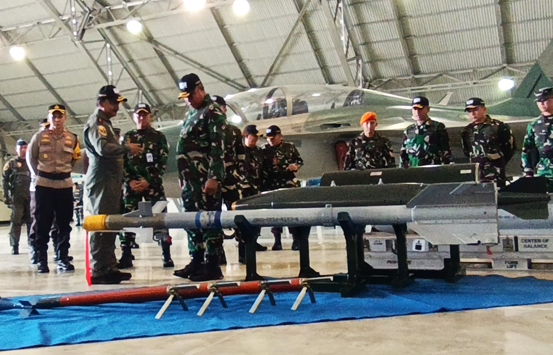 Panglima Komando Operasi Udara Nasional Marsdya TNI Tedi Rizalihadi Resmikan Latihan Perkasa “B” tahun 2025 Libatkan Pesawat dan KRI Canggih.