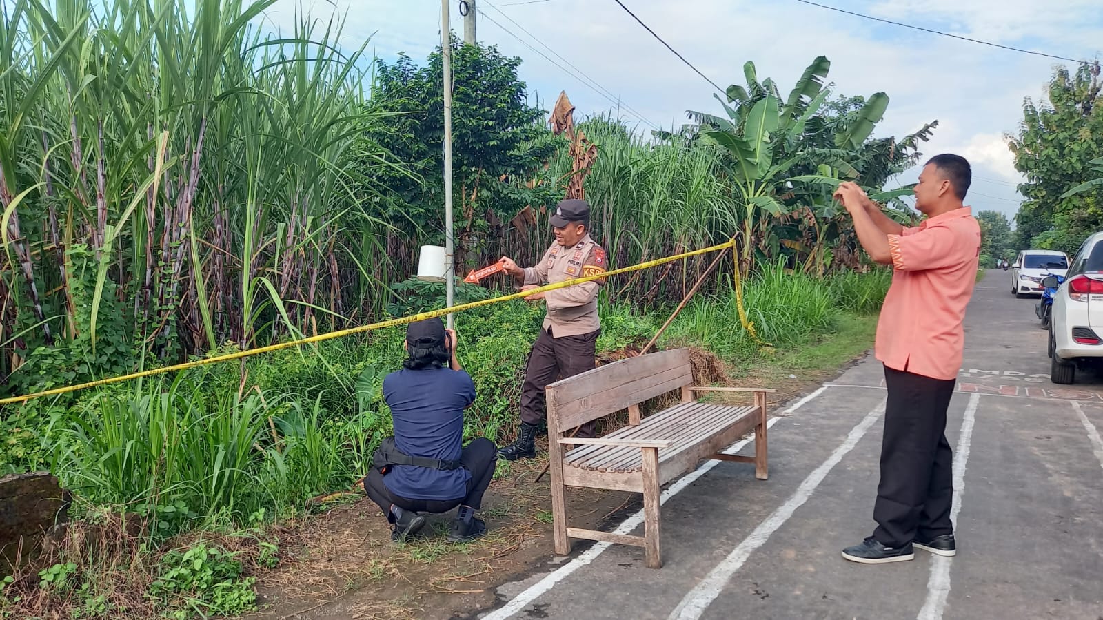 Warga Kembangan Tewas Tersengat Aliran Listrik Saat Matikan Lampu Jalan.