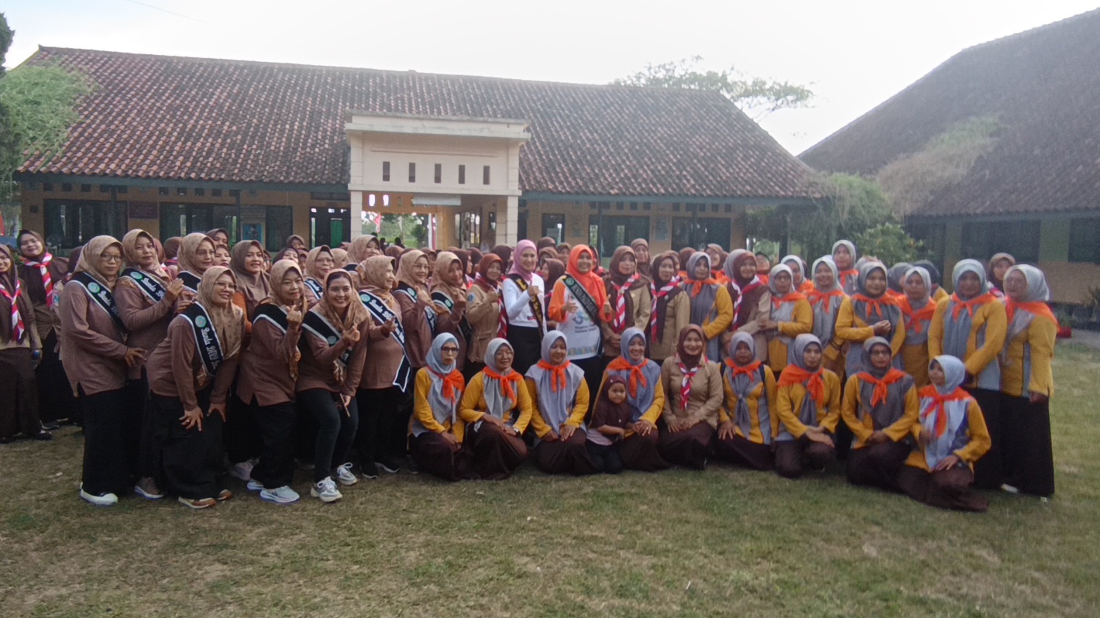 Tanamkan Kemandirian, Pembina Pra Siaga KB, SPS, dan TK Ikuti Kegiatan “Gelang Ajar” di SDN Kalangketi