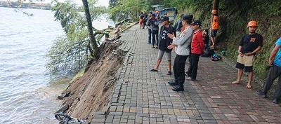 Ini Penyebab Tebing Telaga Sarangan Ambrol, 8 Sepeda Motor Tercebur ke Telaga Menurut SDA Magetan.