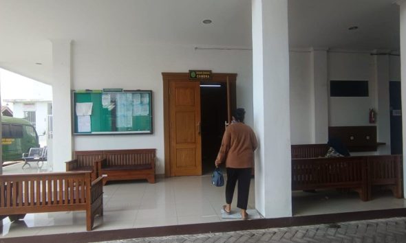 Kasus Dukun Cabul Mengaku Tuhan 2 Mulai Disidangkan.