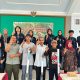 Mahasiswa KKN Tematik UNESA 2026 Dampingi Kelompok Tani Desa Baleasri melalui Pembuatan Alat Pemupukan Sederhana