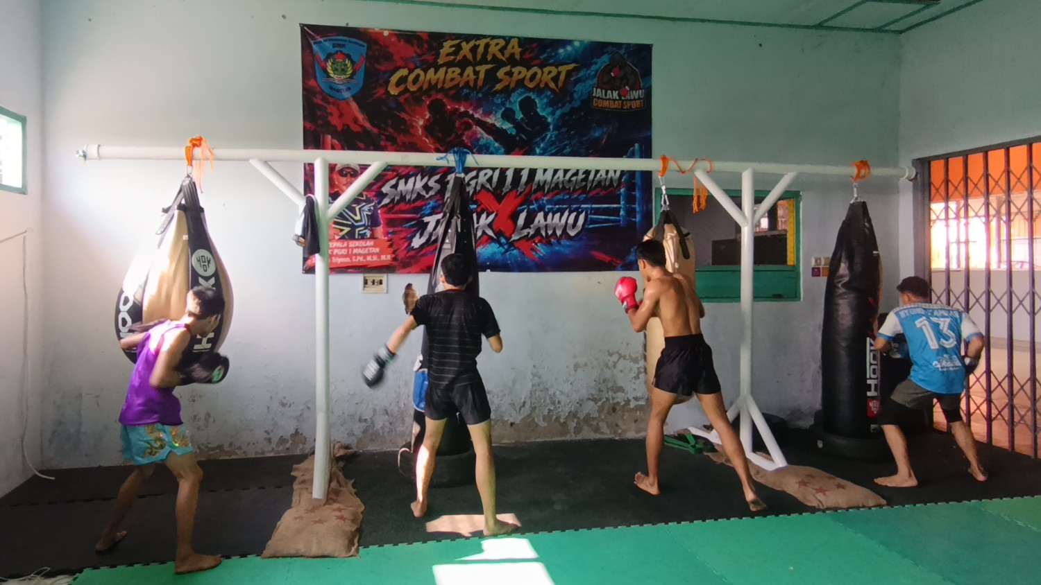 Siswa Smk Pgri Magetan Salurkan Energi Lewat Ekstrakurikuler Muay Thai