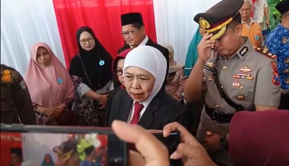 Khofifah Kenang Keberanian Gubernur Soerjo Pilih Melawan Sekutu Saat Ziarah,  Nilai Keberanian dan Cinta Bangsa Harus Diwariskan.
