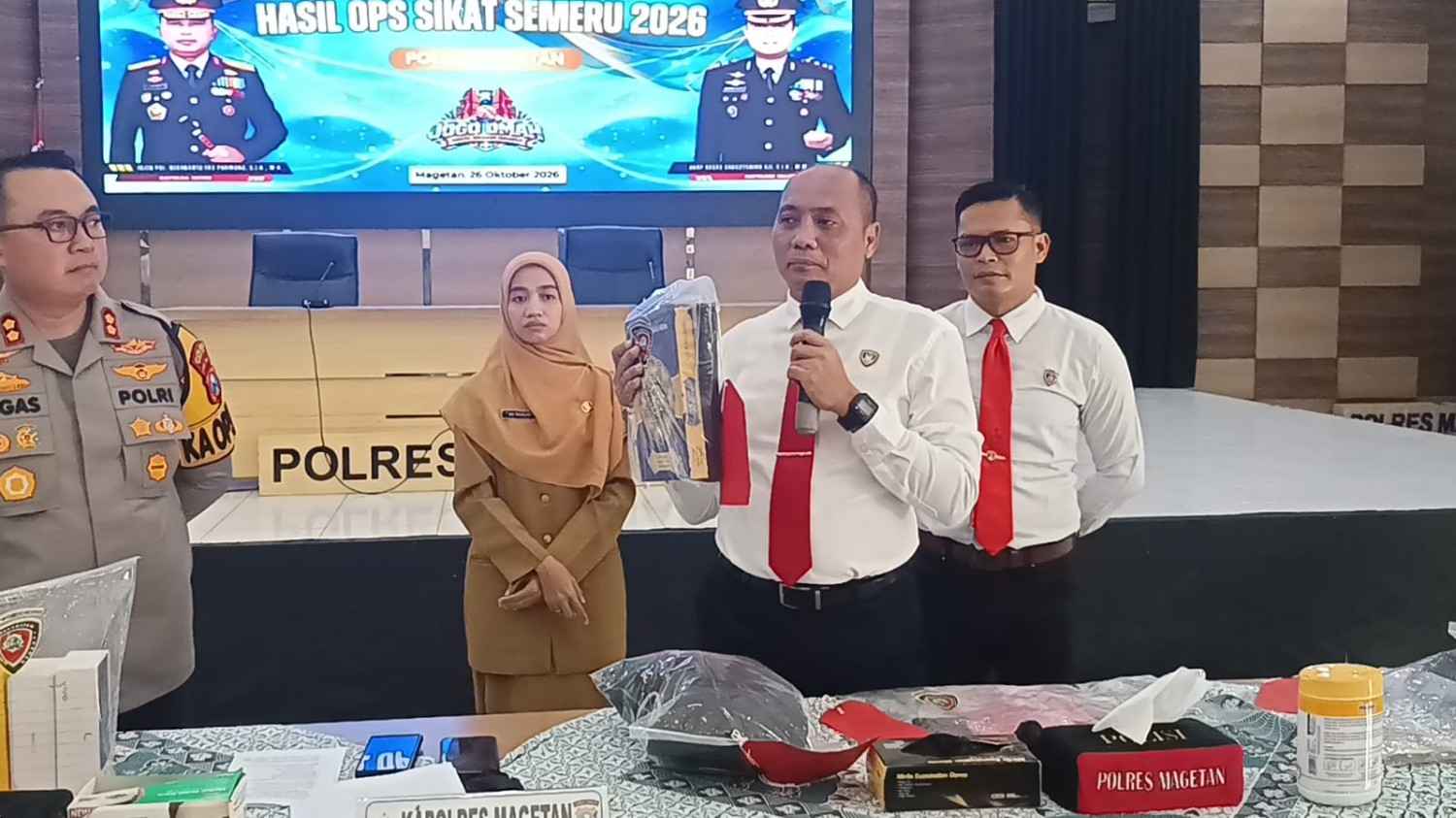 Kakek Dari Madiun Nekat Curi Mikrofon Hingga Al-Qur’an Di Masjid Magetan Untuk Makan